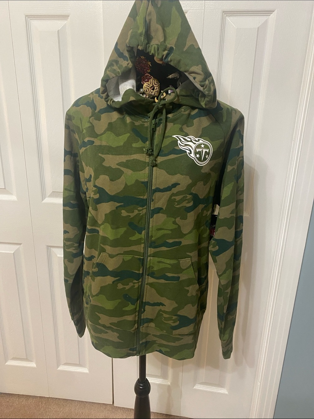 Official TITANS NFL Camo Green Zip-Up Hoodie Jacket SZ L